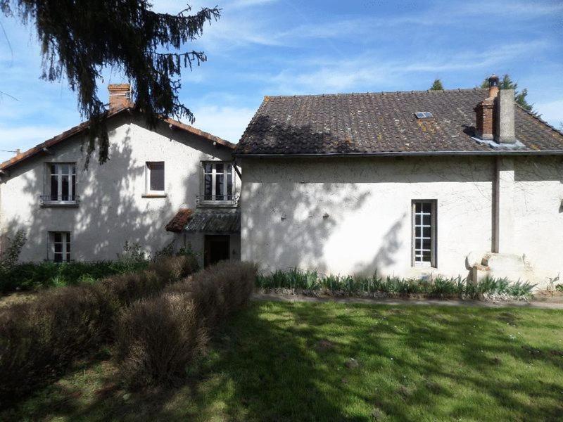 L'Esquilon Chambre D'Hote Panzió Thiat Kültér fotó